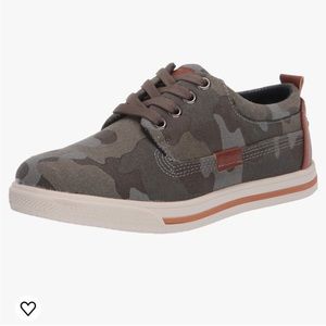 STEVE MADDEN Boys and girls Bfender Camo Sneakers